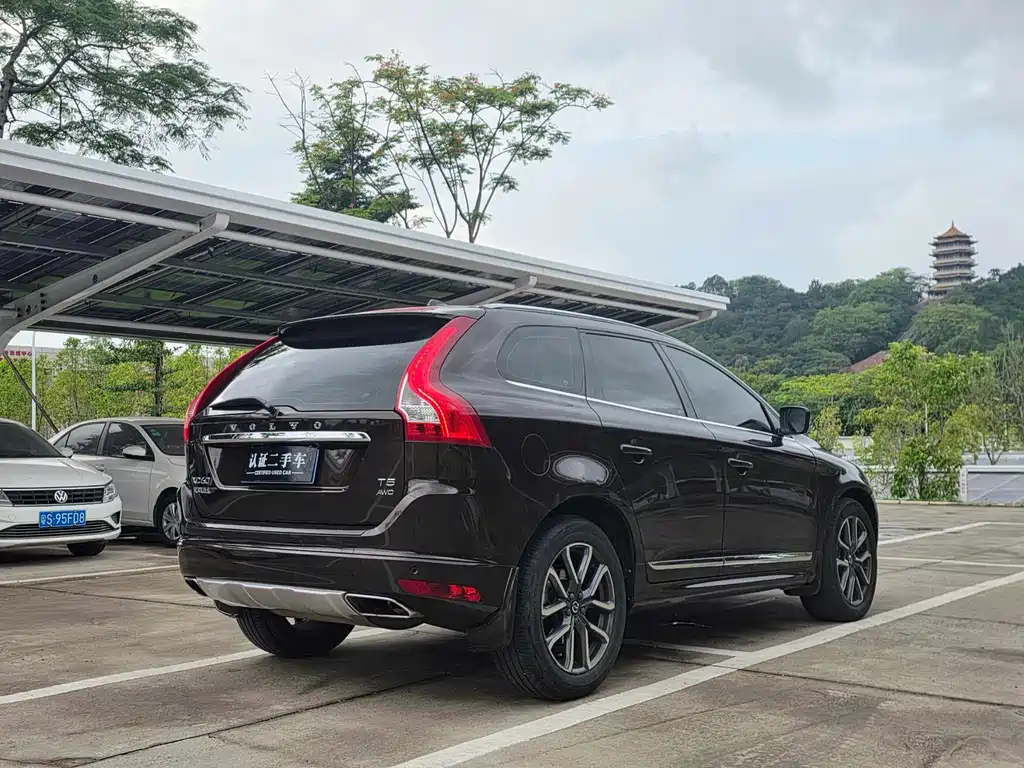 Volvo XC60 2017 T5 AWD