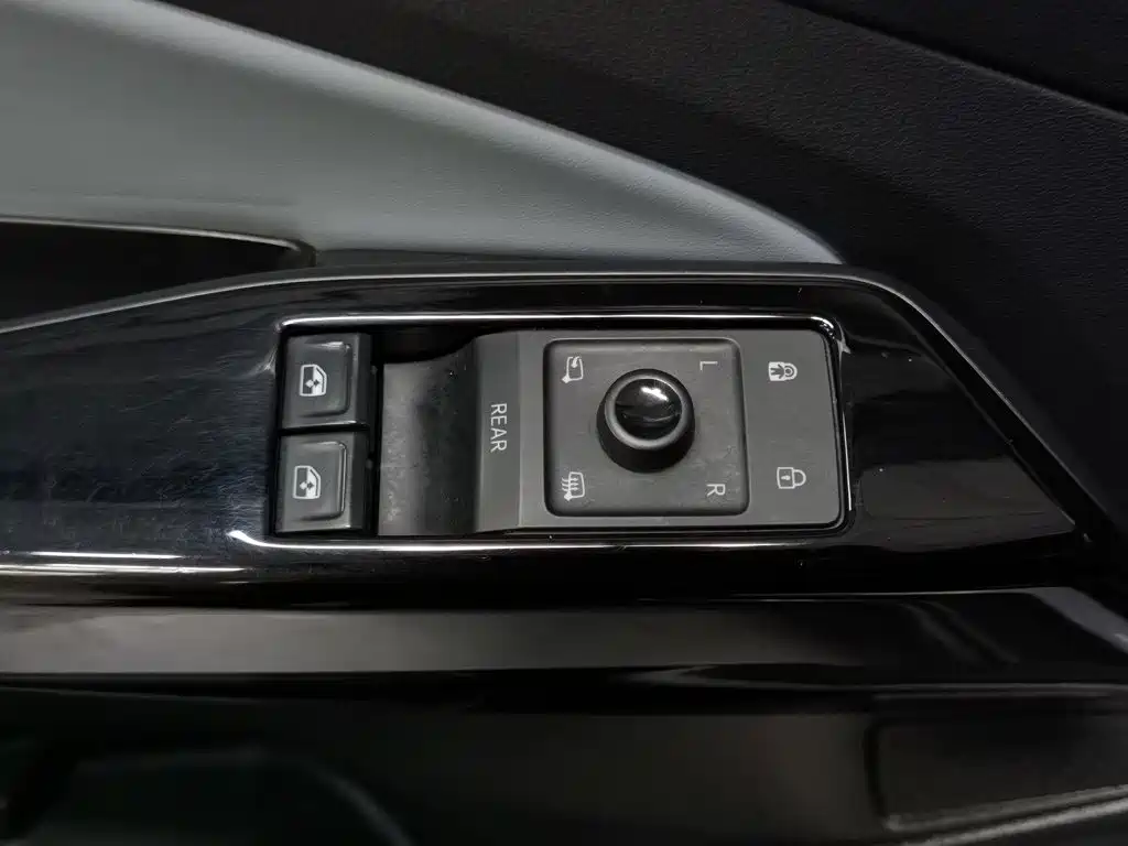 Volkswagen ID.4 X — миниатюра 9