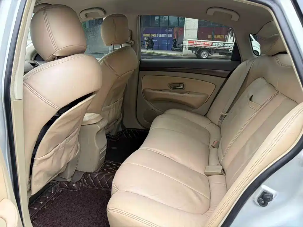 Nissan Sylphy 2012 1.6XE CVT Comfort