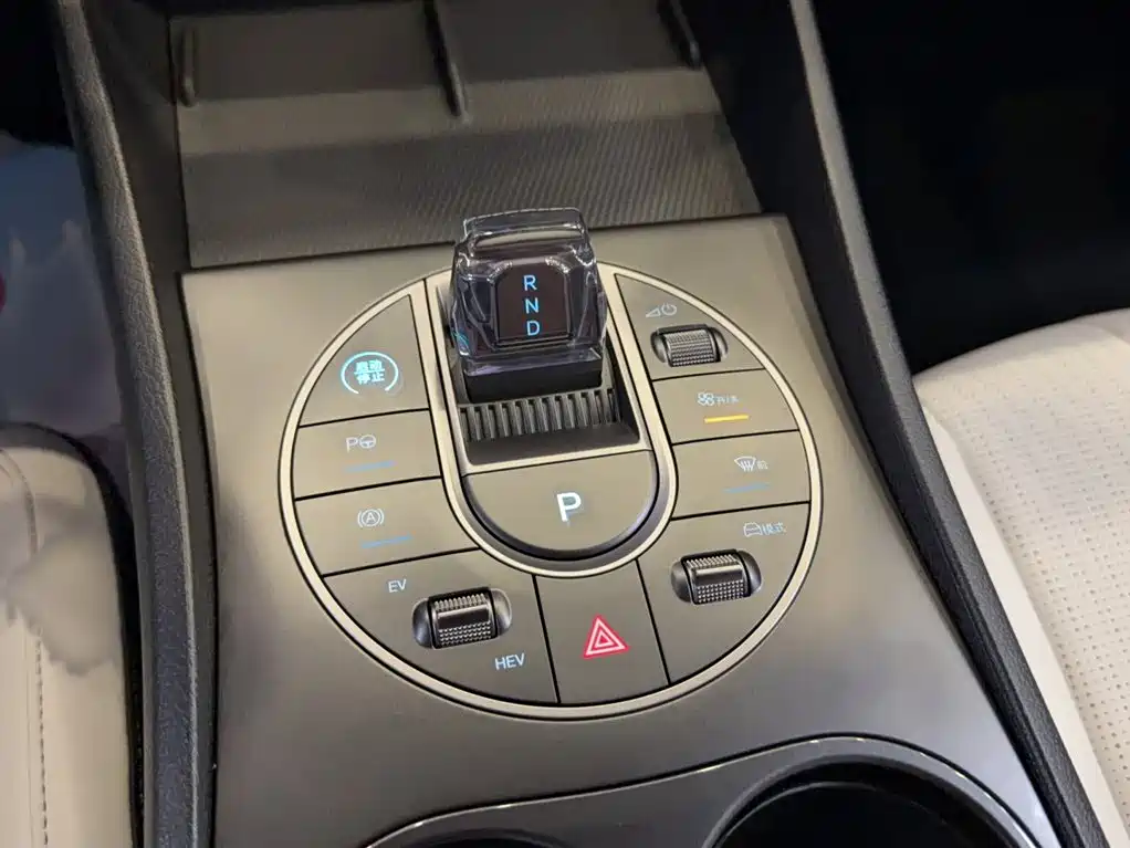 BYD Seal 05 DM-i — миниатюра 12