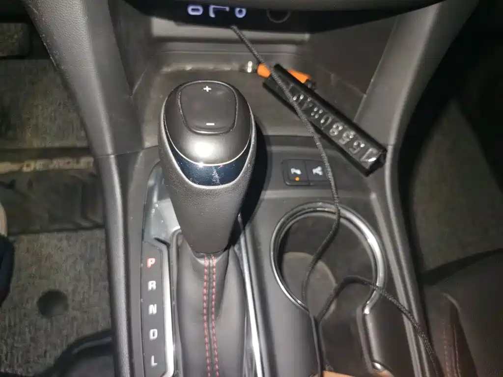 Chevrolet Equinox — миниатюра 10