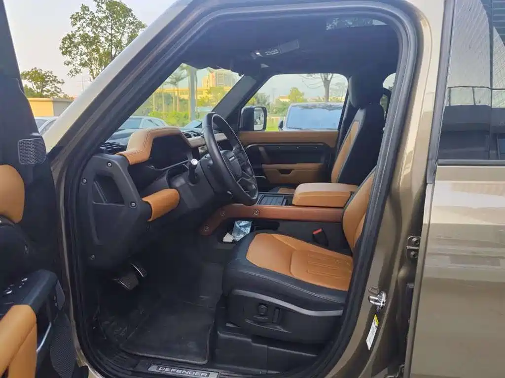 Land Rover Defender — миниатюра 5