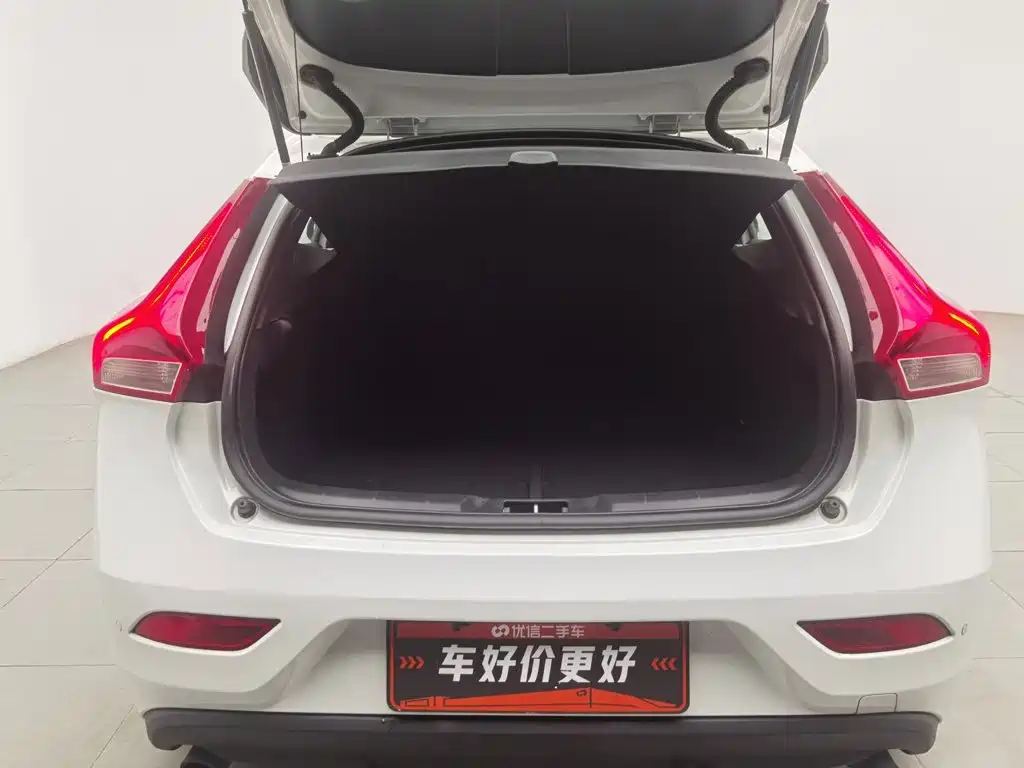 Volvo V40 — миниатюра 16