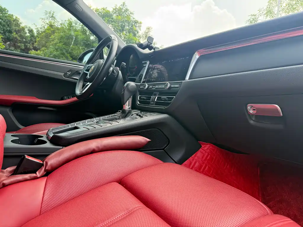 Porsche Macan — миниатюра 14