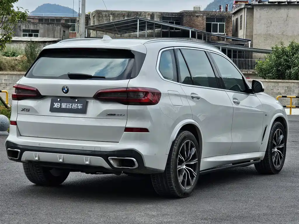 BMW X5 — миниатюра 12
