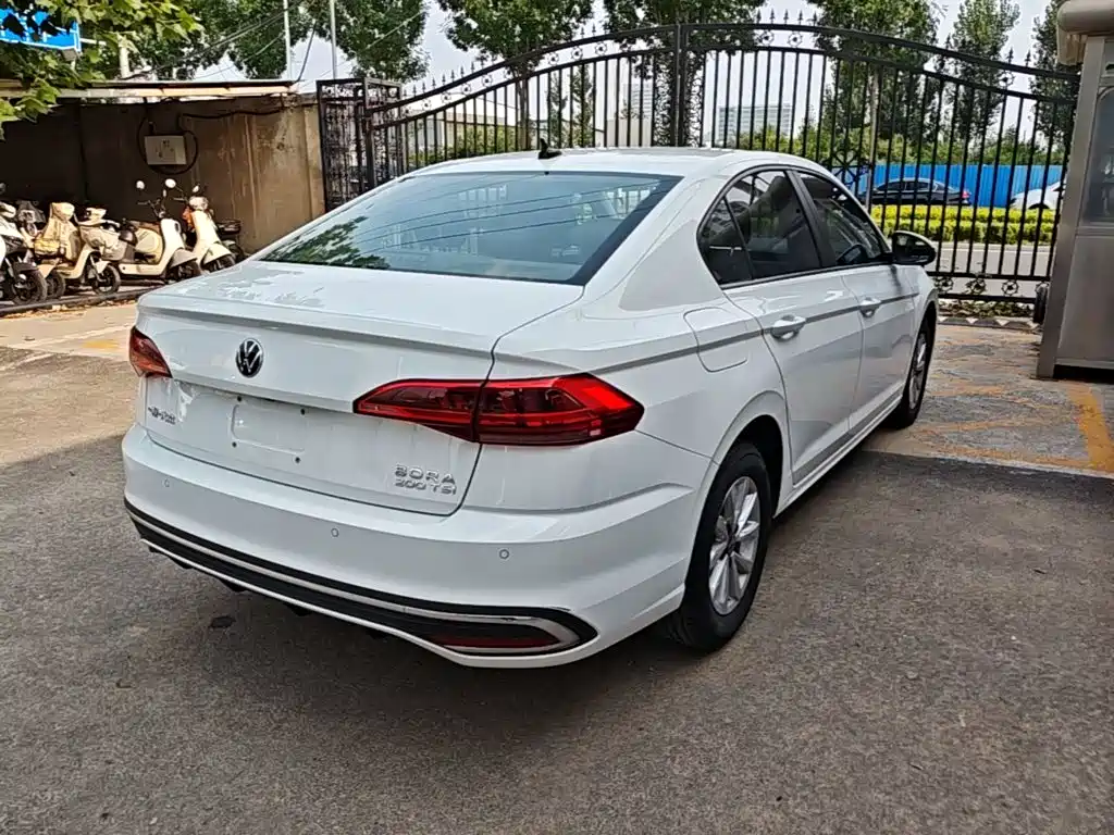 Volkswagen Bora 2024 200TSI DSG