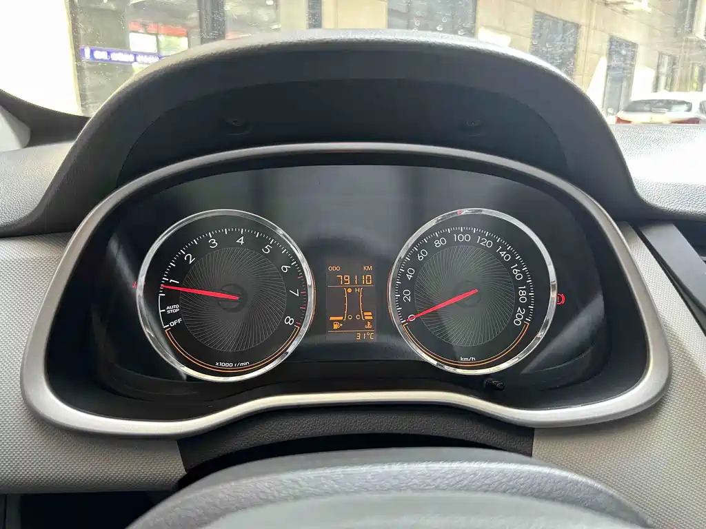 Chevrolet Sail — миниатюра 14