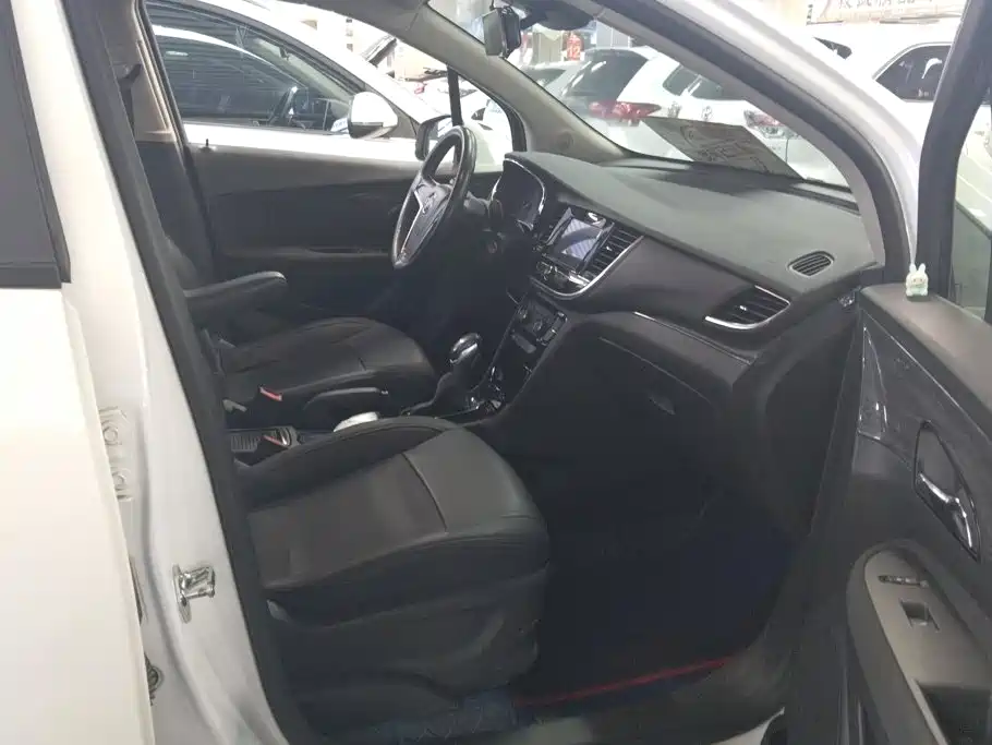 Buick Encore — миниатюра 8