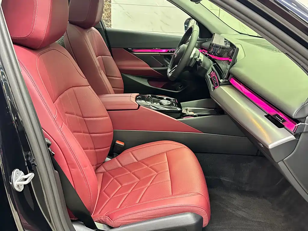 BMW 5 Series — миниатюра 10