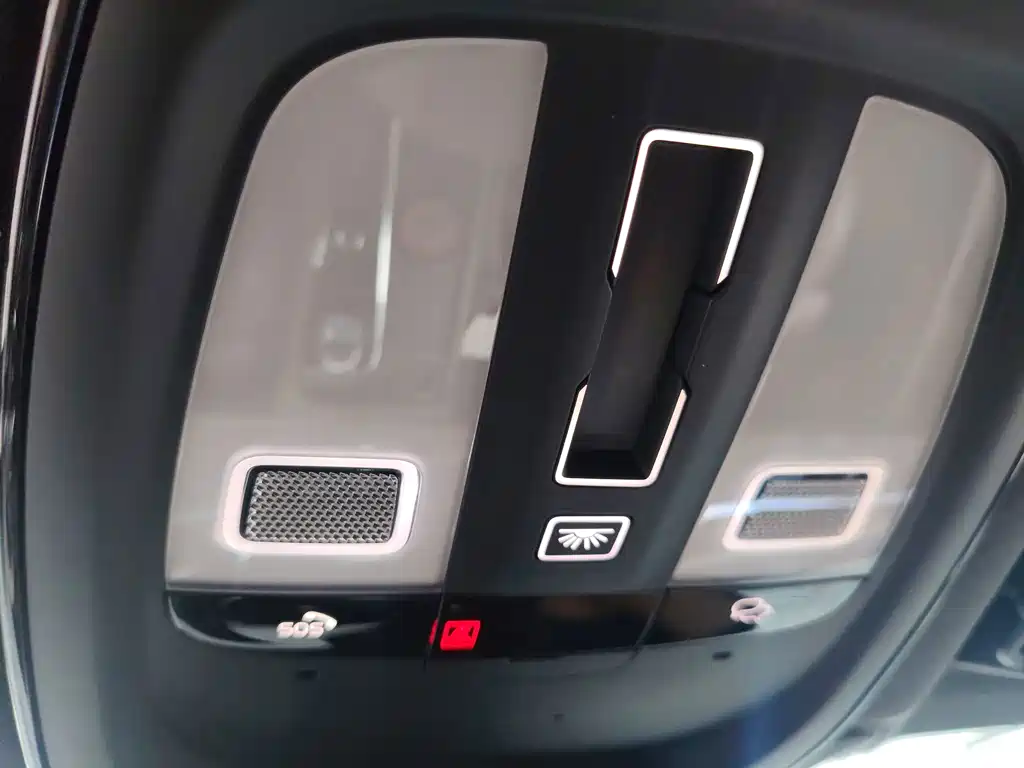 Volvo S90 — миниатюра 21