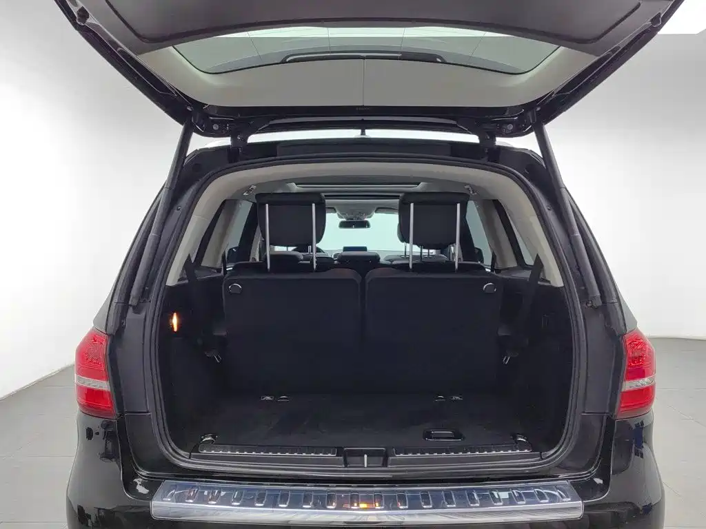 Mercedes-Benz GLS — миниатюра 16