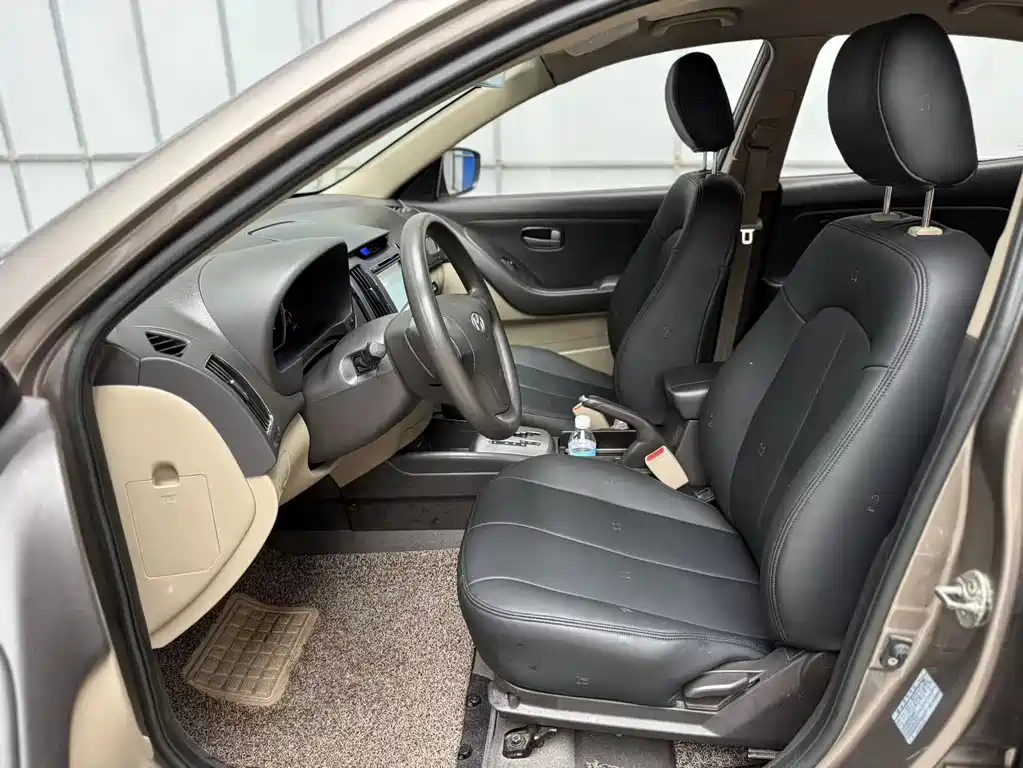 Hyundai Elantra 2011 1.6L AT Comfort