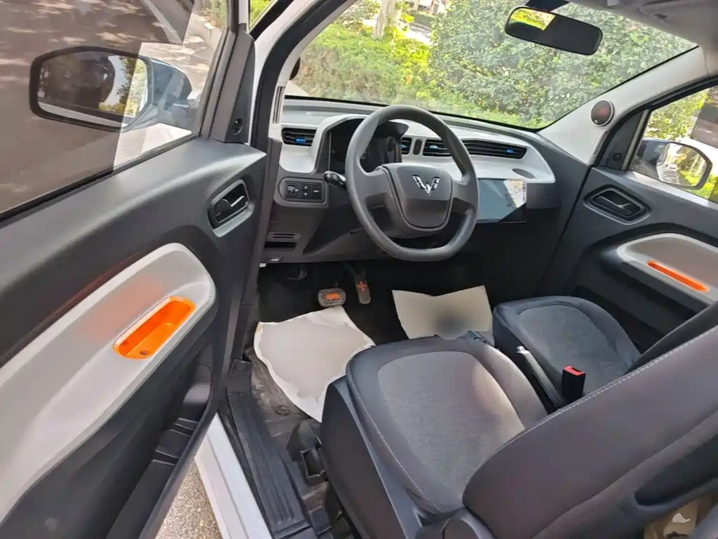 Wuling MINIEV — миниатюра 16