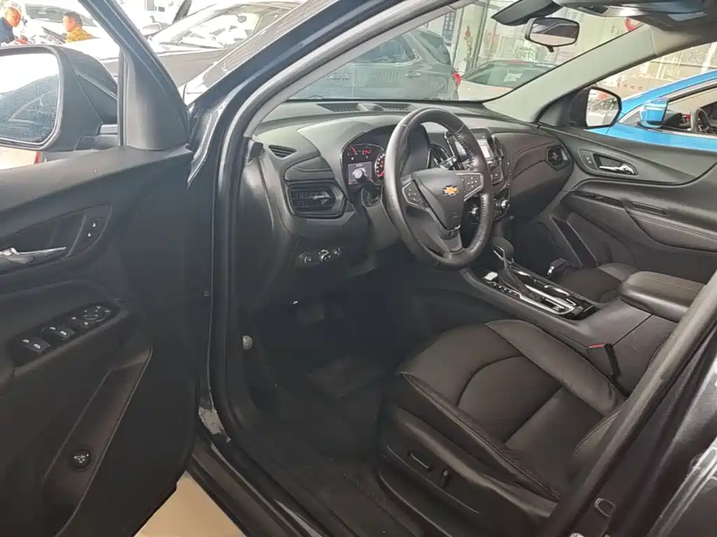 Chevrolet Equinox — миниатюра 16