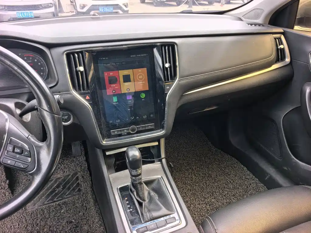 Roewe i6 Classic — миниатюра 14