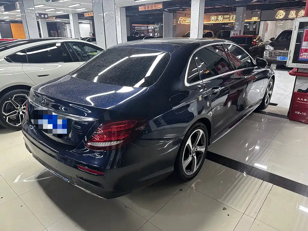 Mercedes-Benz E-Class — миниатюра 4