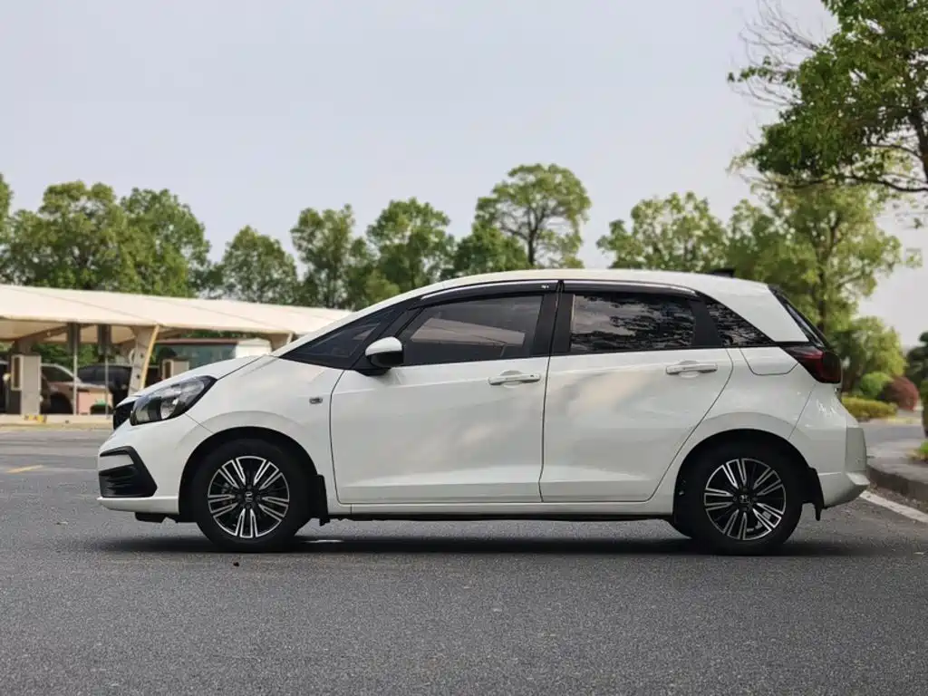 Honda Fit — миниатюра 5