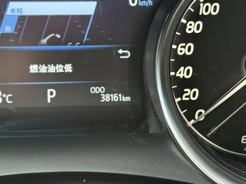 Toyota Camry — миниатюра 11