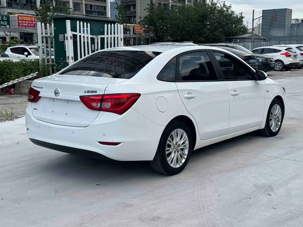 Buick Excelle — миниатюра 5