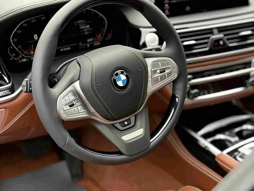 BMW 7 Series — миниатюра 12