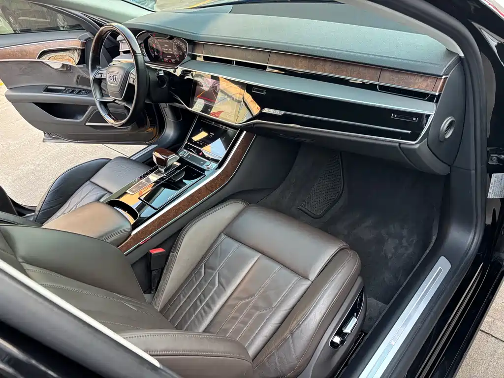 Audi A8 — миниатюра 7