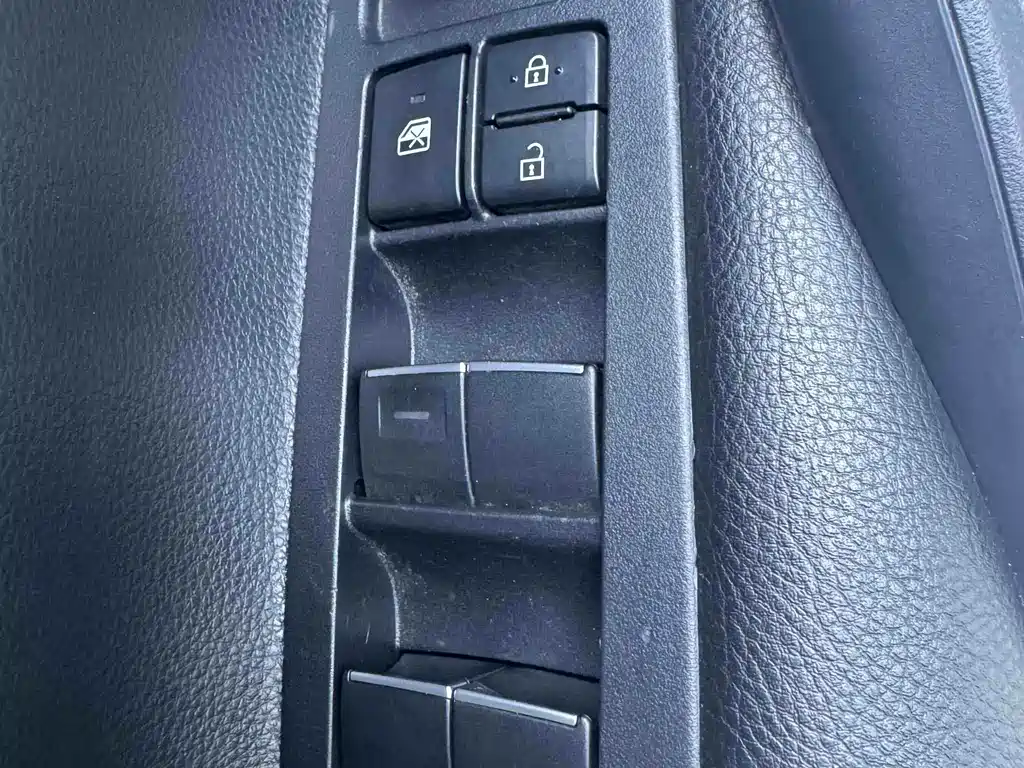 Toyota Corolla — миниатюра 15