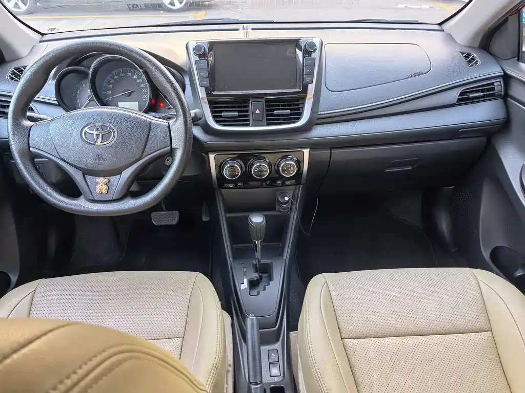 TOYOTA YARIS L ZHIXUAN