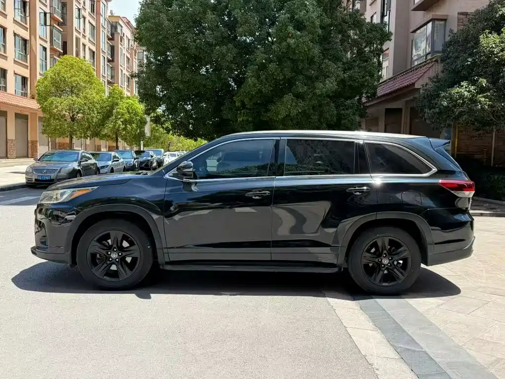 Toyota Highlander — миниатюра 3