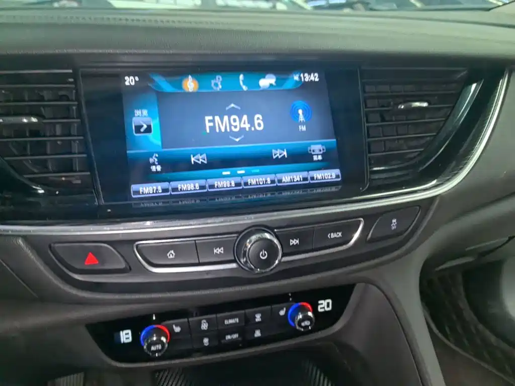Buick Regal — миниатюра 13