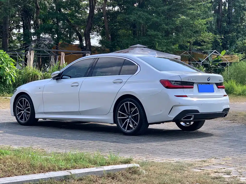 BMW 3 Series — миниатюра 4