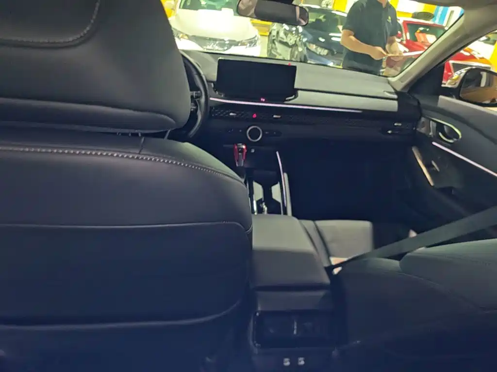 Honda Accord — миниатюра 18