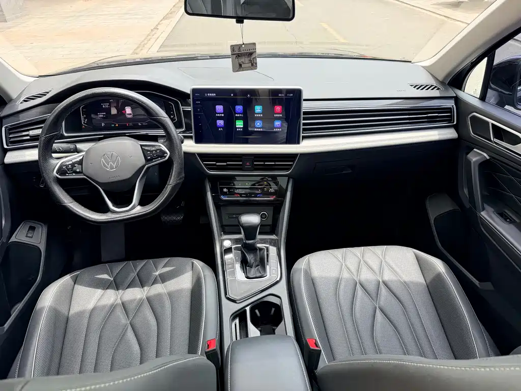 Volkswagen Tiguan L — миниатюра 9