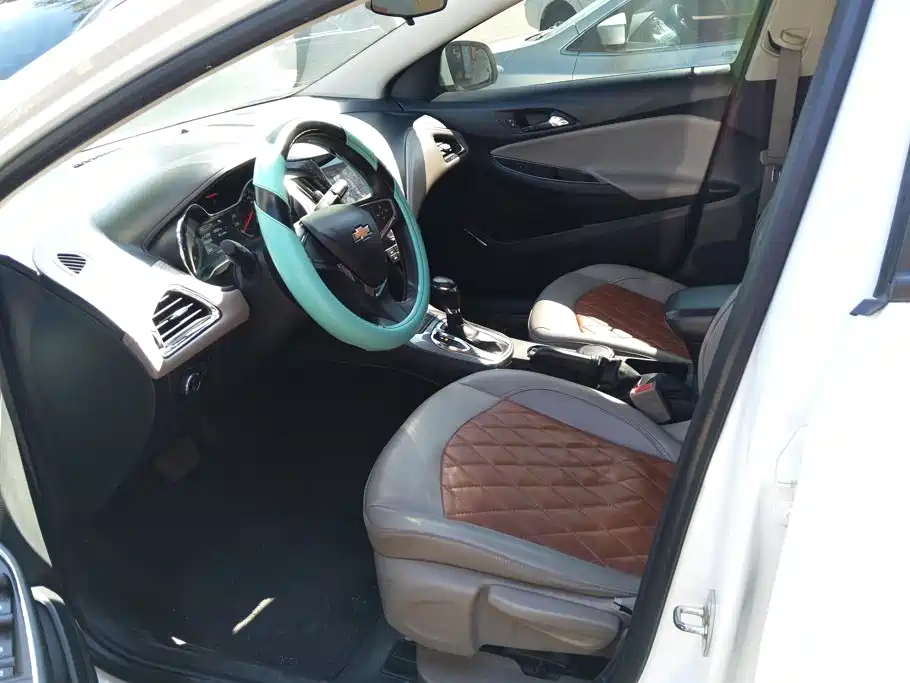 Chevrolet Cruze — миниатюра 9