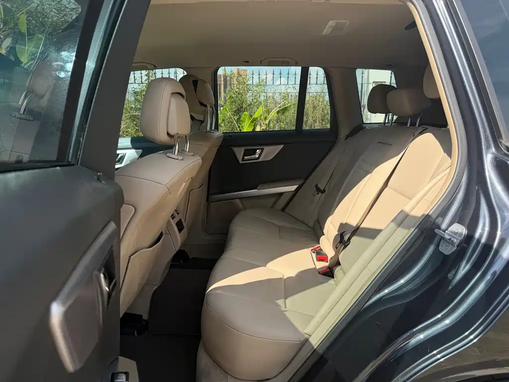 Mercedes-Benz GLK-Class (Import) — миниатюра 9