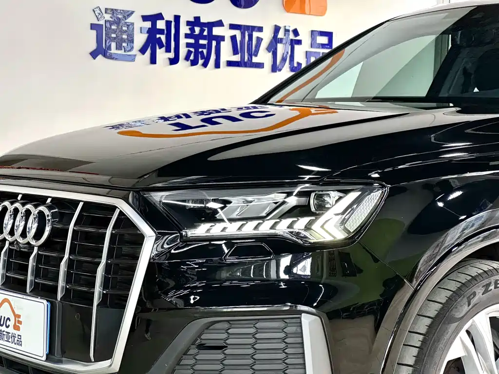 Audi Q7 2023 45 TFSI quattro S line Sport