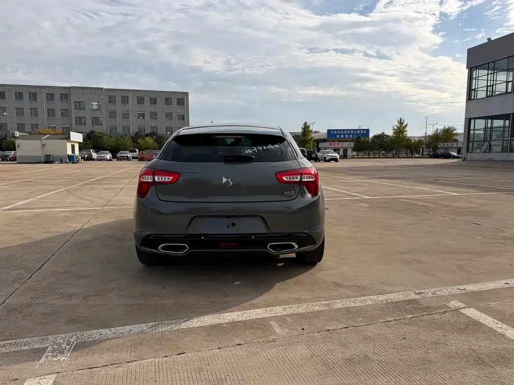 DS DS 5 — миниатюра 5