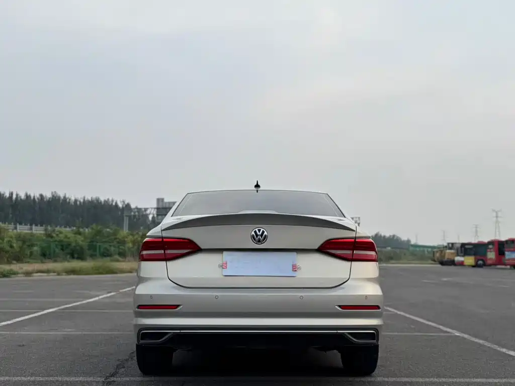Volkswagen Lavida — миниатюра 8