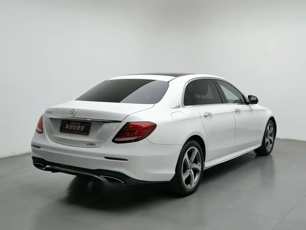 Mercedes-Benz E-Class — миниатюра 2