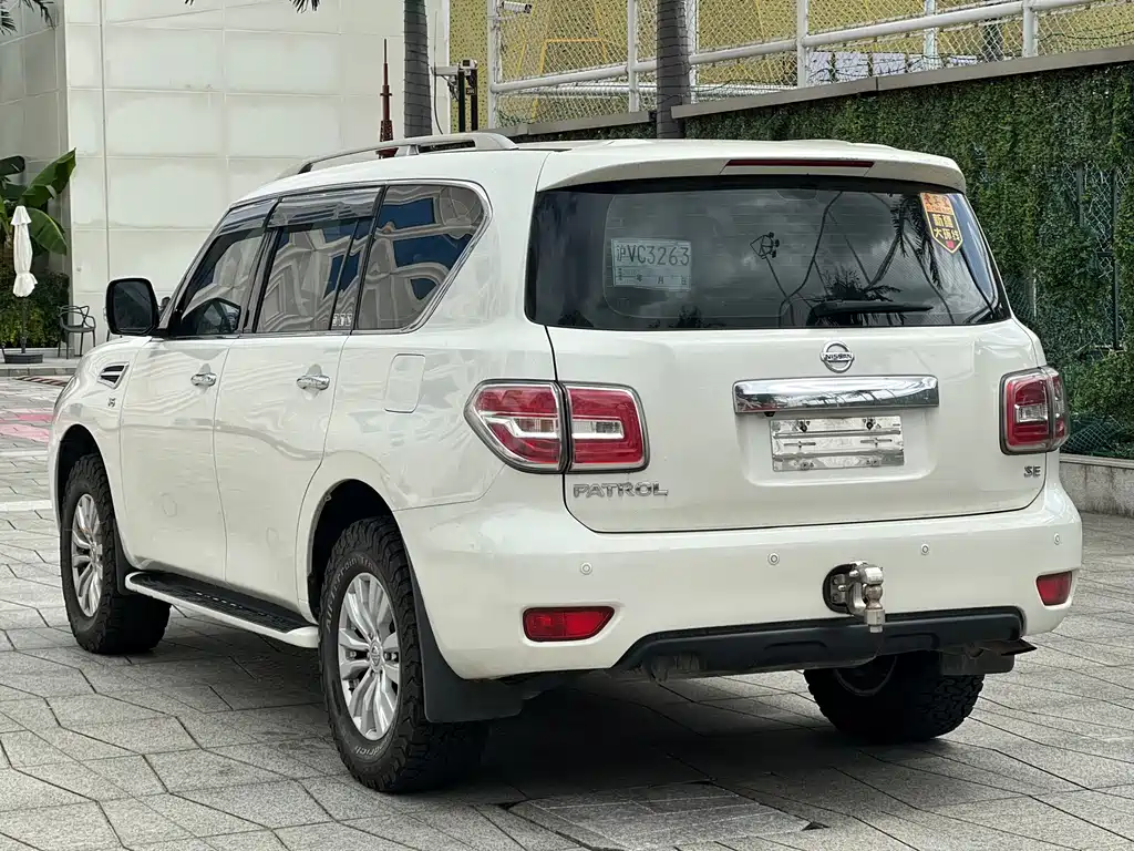 Nissan Patrol — миниатюра 4