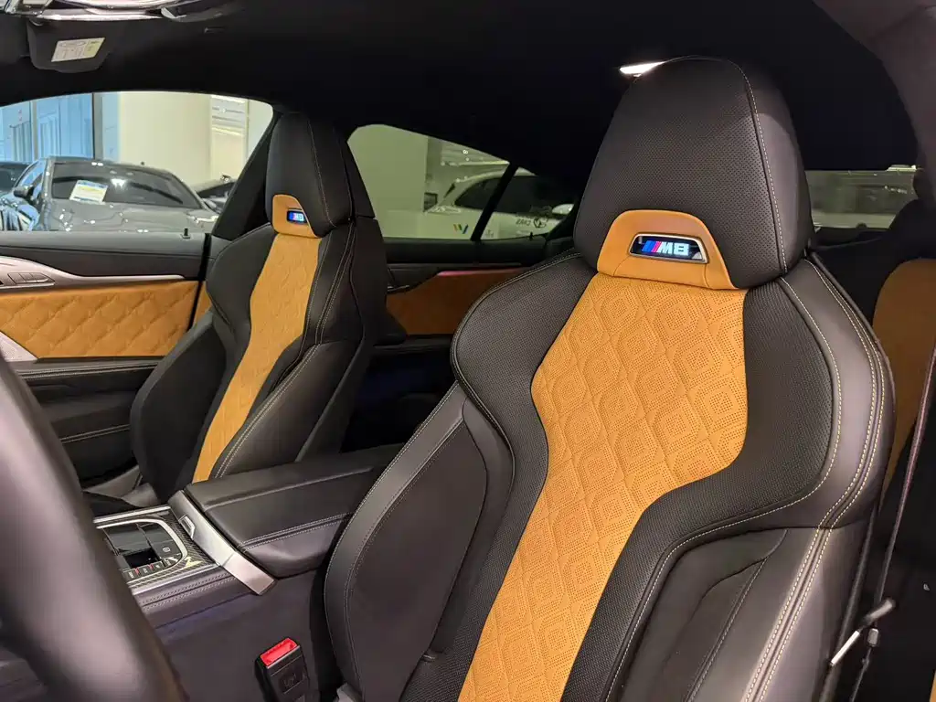 BMW M8 — миниатюра 3