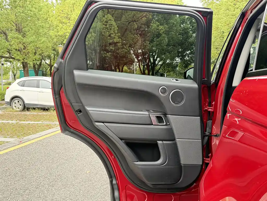 Land Rover Sport — миниатюра 13