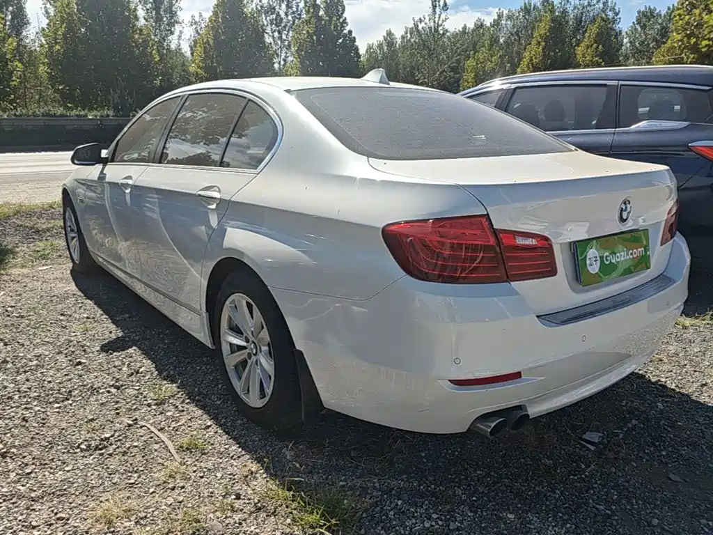 BMW 5 Series — миниатюра 5
