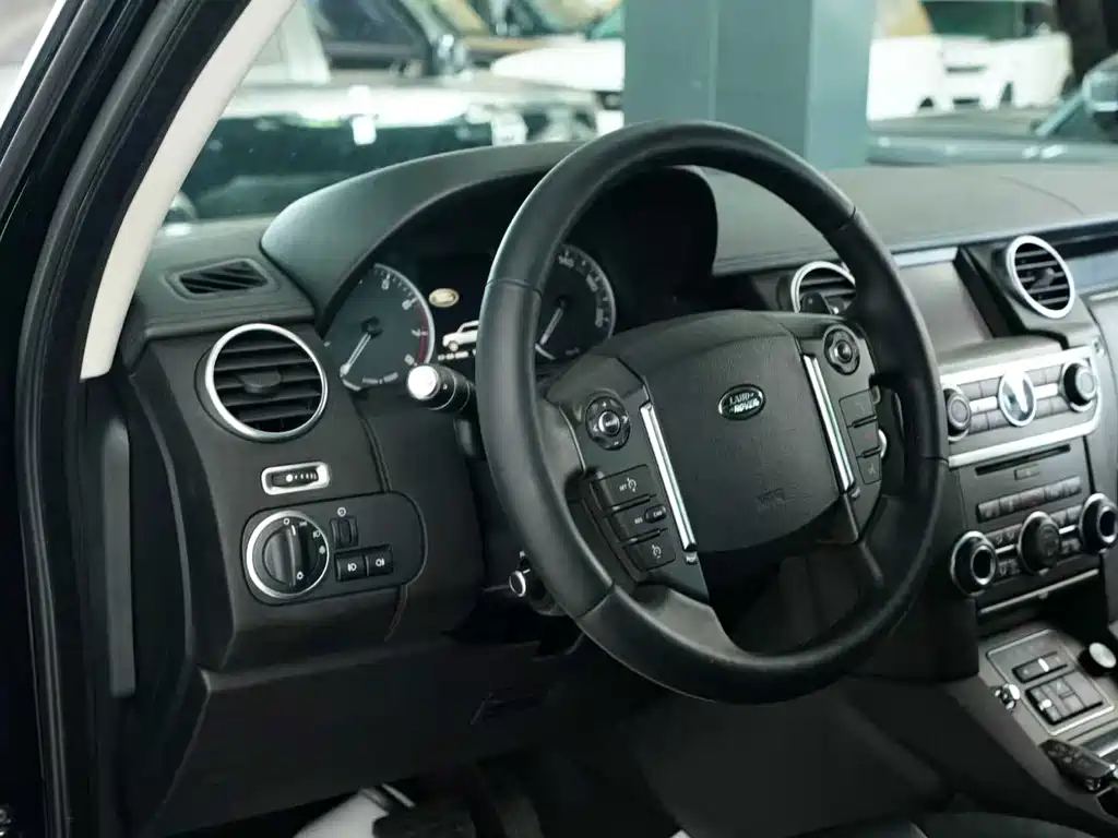 Land Rover Discovery 2016 3.0 SC V6 HSE