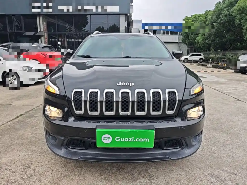 Jeep Cherokee — миниатюра 3