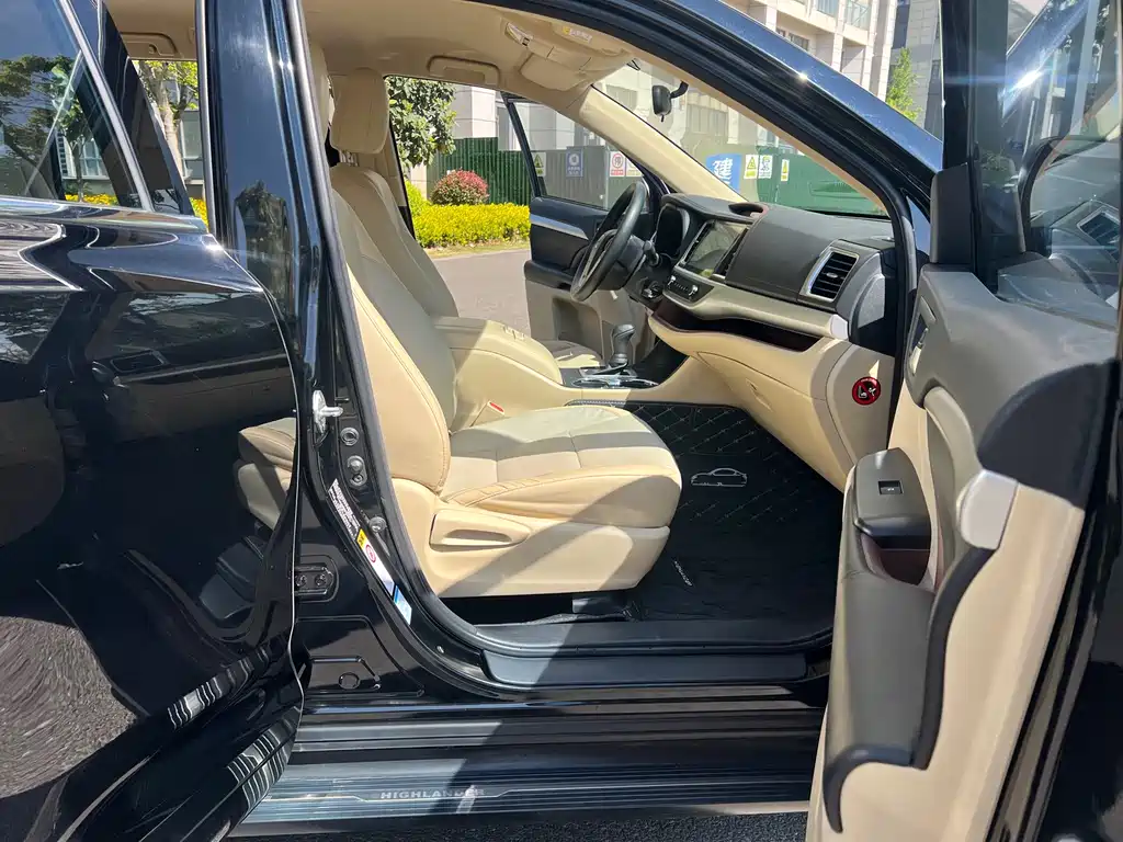 Toyota Highlander 2018 2.0T Elite 7 мест VI