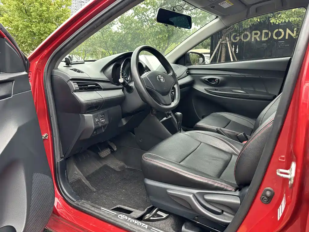 Toyota Yaris L — миниатюра 15