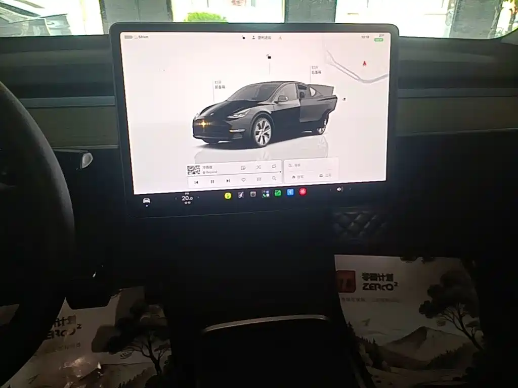 Tesla Model Y — миниатюра 13
