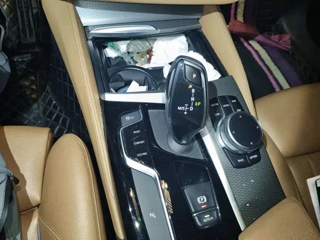 BMW 5 Series (Import) — миниатюра 10