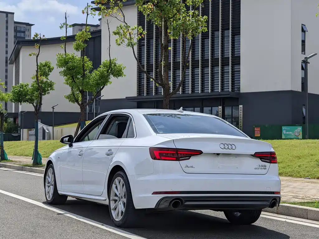 Audi A4L — миниатюра 5