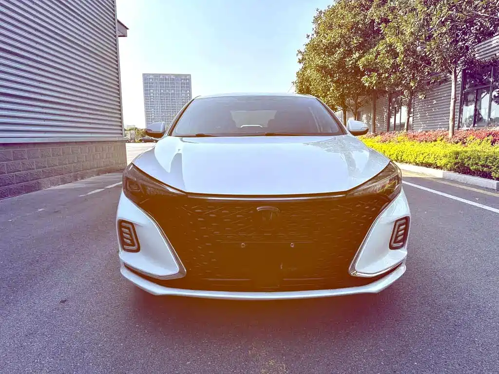 Changan Eado — миниатюра 2